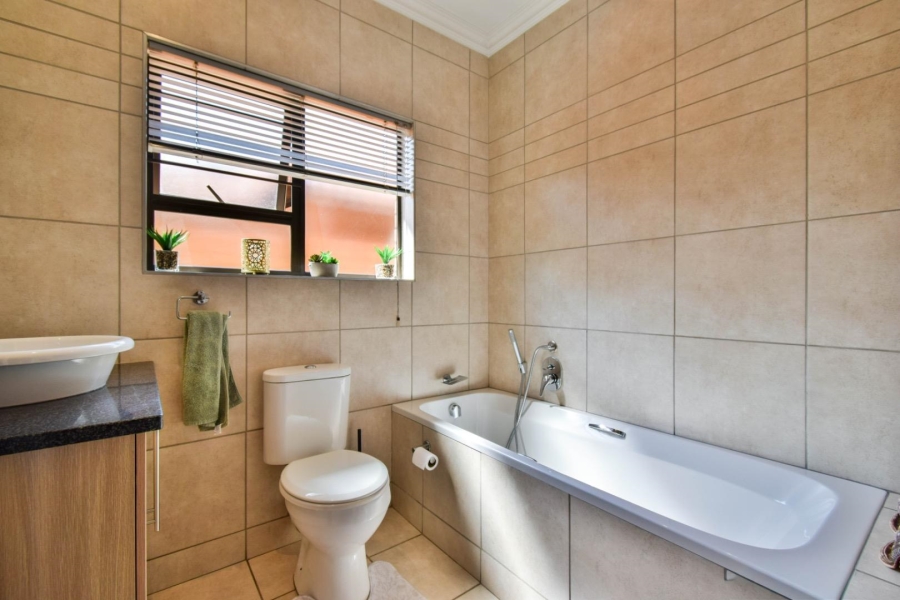 3 Bedroom Property for Sale in Equestria Gauteng