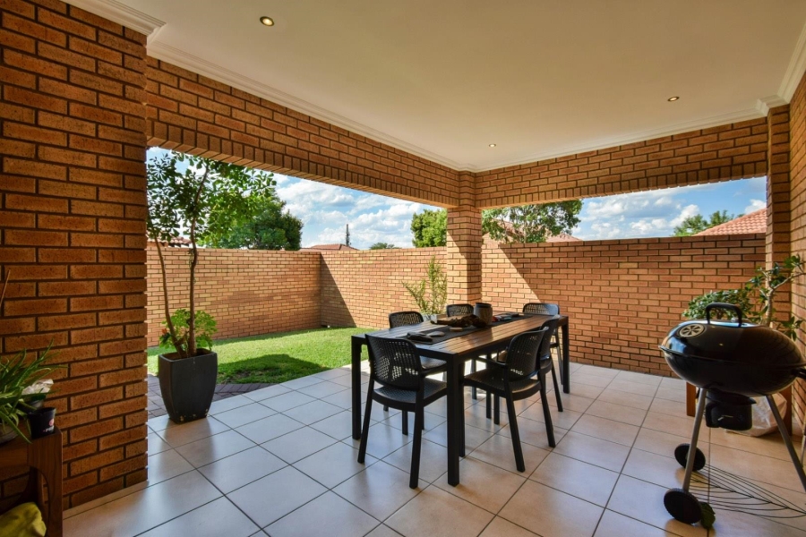 3 Bedroom Property for Sale in Equestria Gauteng
