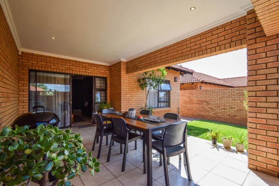 3 Bedroom Property for Sale in Equestria Gauteng