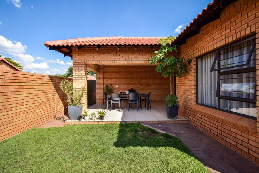 3 Bedroom Property for Sale in Equestria Gauteng
