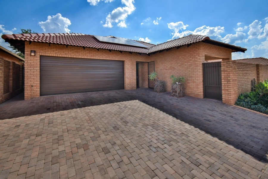 3 Bedroom Property for Sale in Equestria Gauteng