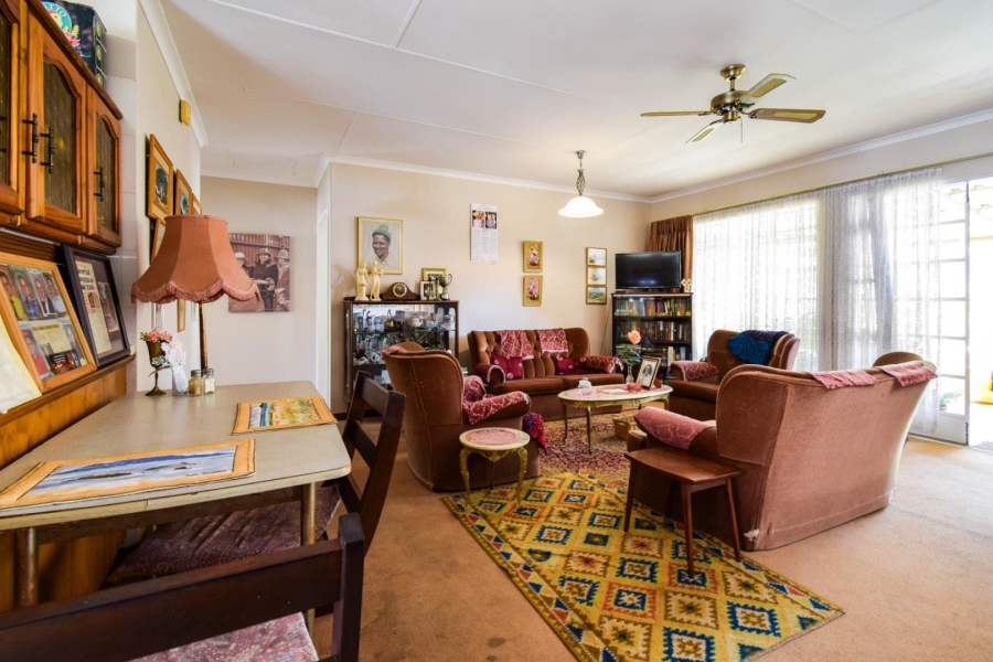 2 Bedroom Property for Sale in Die Wilgers Gauteng