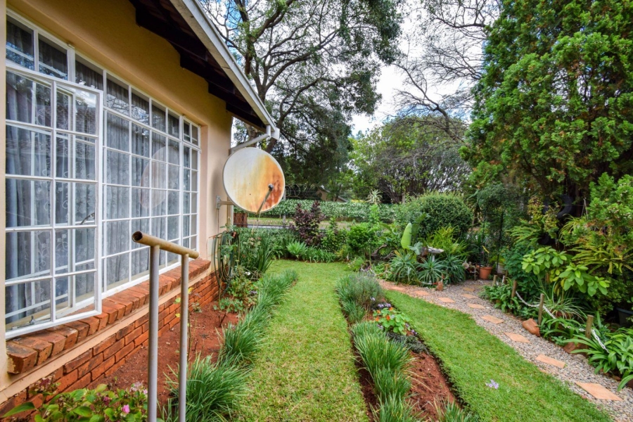 2 Bedroom Property for Sale in Die Wilgers Gauteng