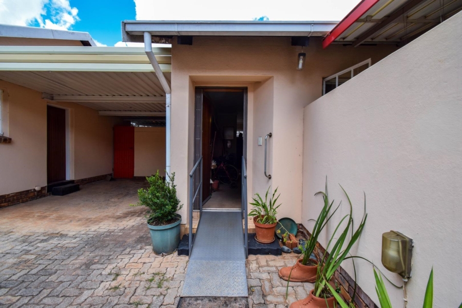 2 Bedroom Property for Sale in Die Wilgers Gauteng