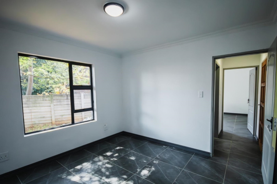 6 Bedroom Property for Sale in Meyerspark Gauteng