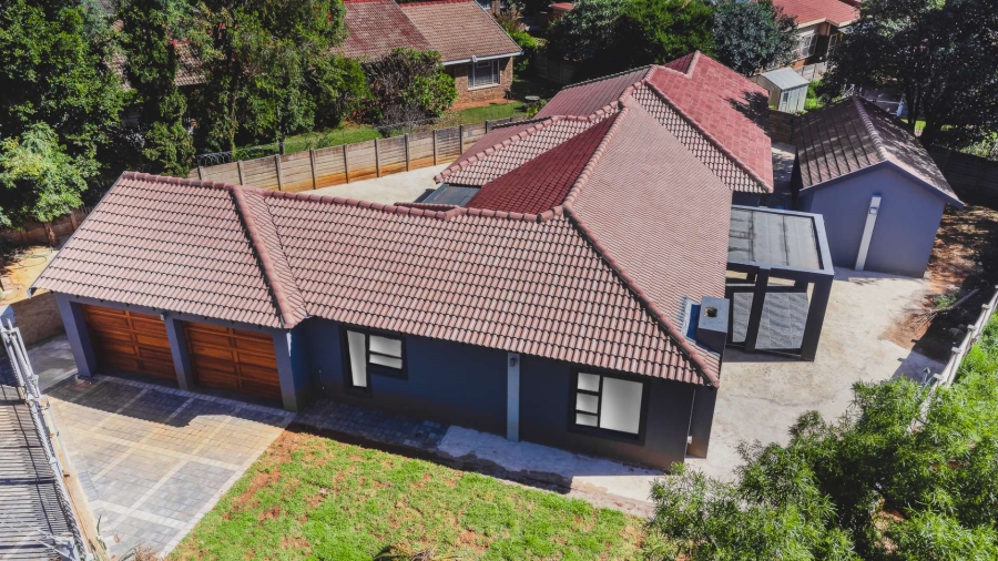 6 Bedroom Property for Sale in Meyerspark Gauteng