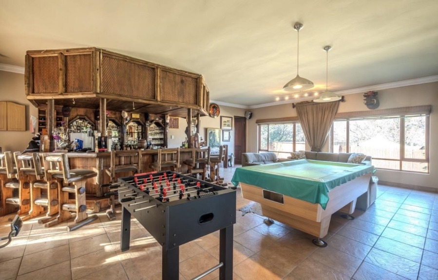 4 Bedroom Property for Sale in Zwavelpoort Gauteng