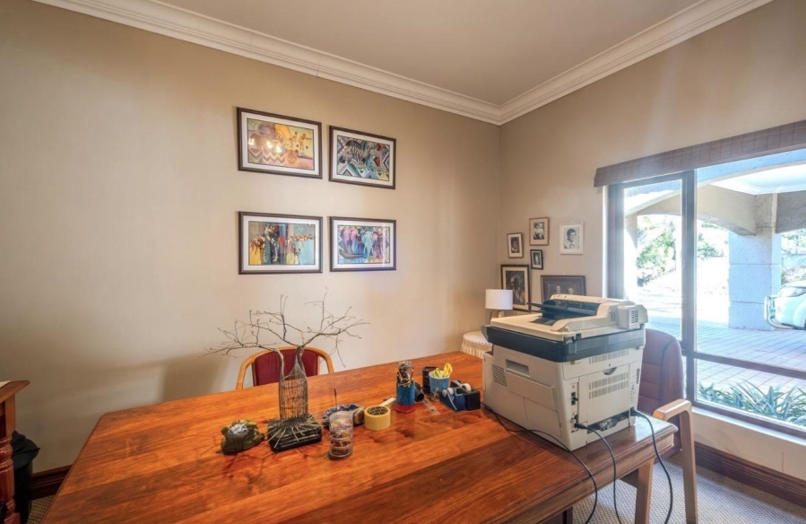 4 Bedroom Property for Sale in Zwavelpoort Gauteng