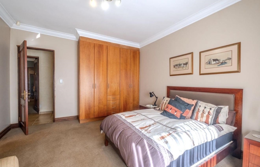 4 Bedroom Property for Sale in Zwavelpoort Gauteng