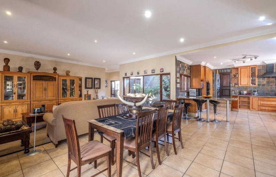 4 Bedroom Property for Sale in Zwavelpoort Gauteng