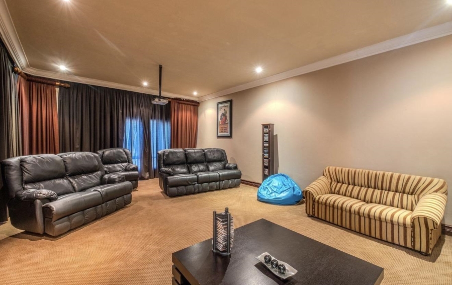 4 Bedroom Property for Sale in Zwavelpoort Gauteng