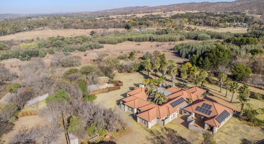 4 Bedroom Property for Sale in Zwavelpoort Gauteng