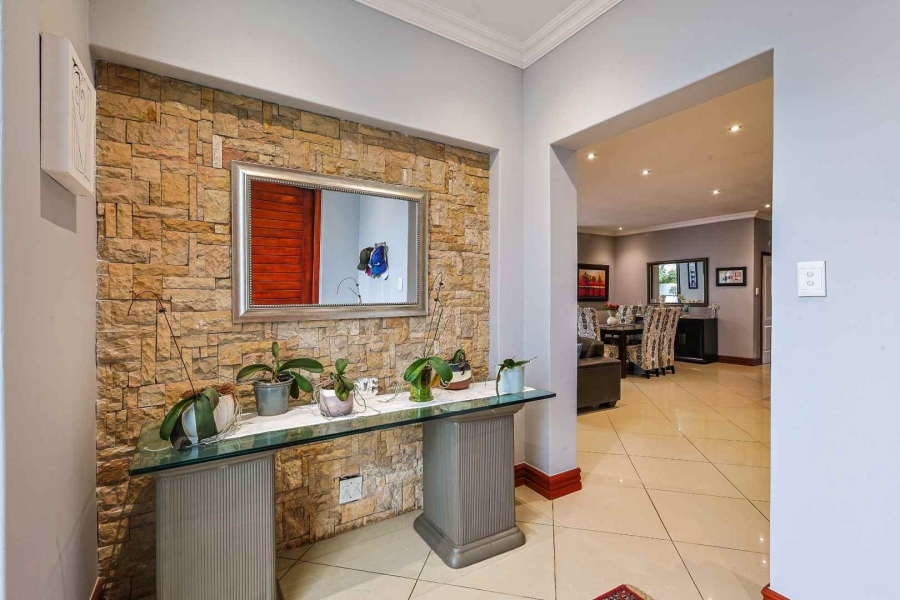 To Let 4 Bedroom Property for Rent in Silver Lakes Golf Estate Gauteng