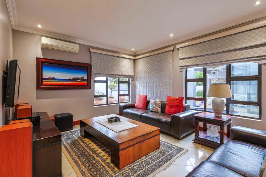 To Let 4 Bedroom Property for Rent in Silver Lakes Golf Estate Gauteng