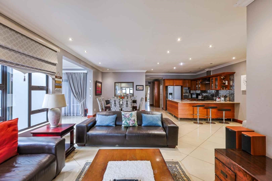 To Let 4 Bedroom Property for Rent in Silver Lakes Golf Estate Gauteng