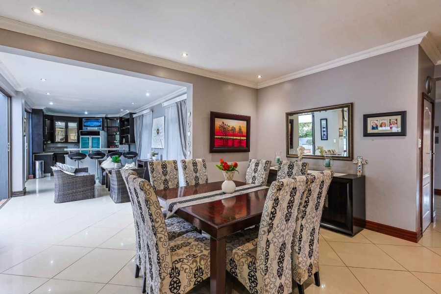 To Let 4 Bedroom Property for Rent in Silver Lakes Golf Estate Gauteng