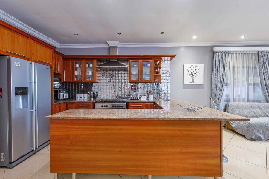 To Let 4 Bedroom Property for Rent in Silver Lakes Golf Estate Gauteng