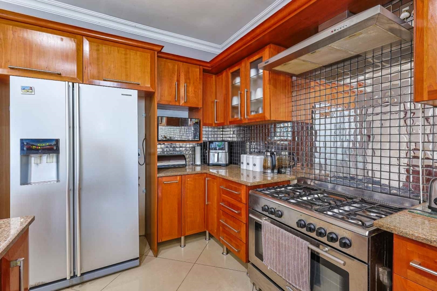 To Let 4 Bedroom Property for Rent in Silver Lakes Golf Estate Gauteng