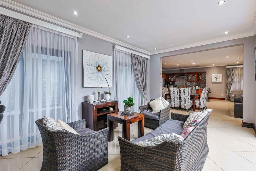 To Let 4 Bedroom Property for Rent in Silver Lakes Golf Estate Gauteng