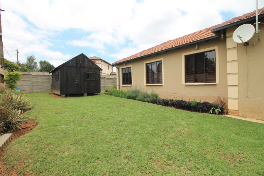 6 Bedroom Property for Sale in Cosmo City Gauteng