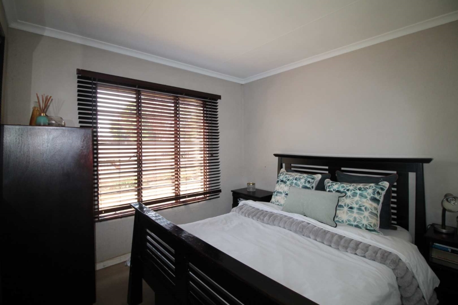 6 Bedroom Property for Sale in Cosmo City Gauteng