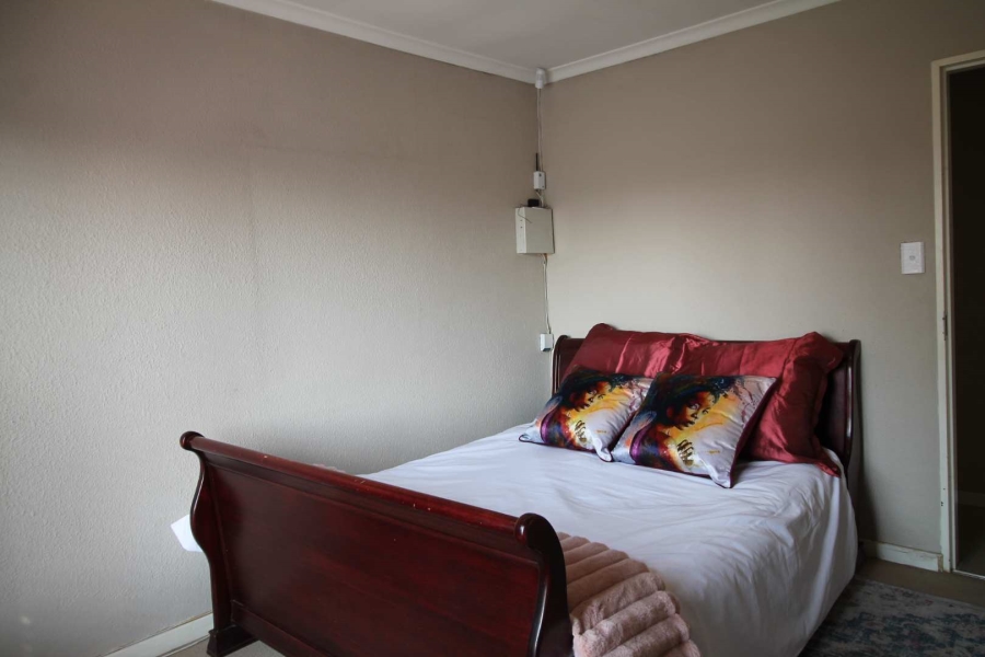 6 Bedroom Property for Sale in Cosmo City Gauteng