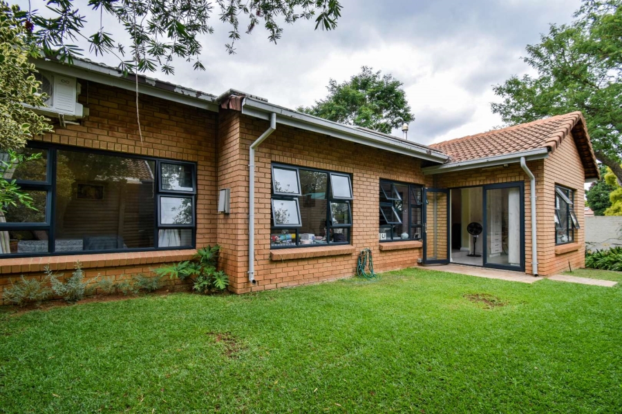 3 Bedroom Property for Sale in Garsfontein Gauteng