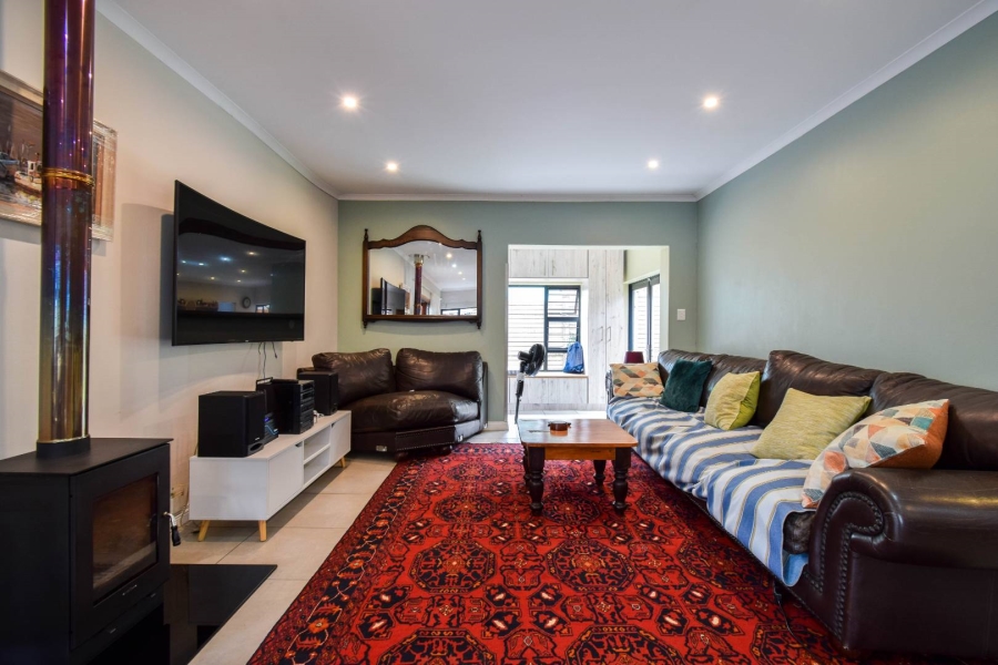 3 Bedroom Property for Sale in Garsfontein Gauteng