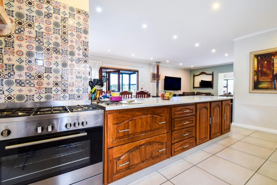 3 Bedroom Property for Sale in Garsfontein Gauteng