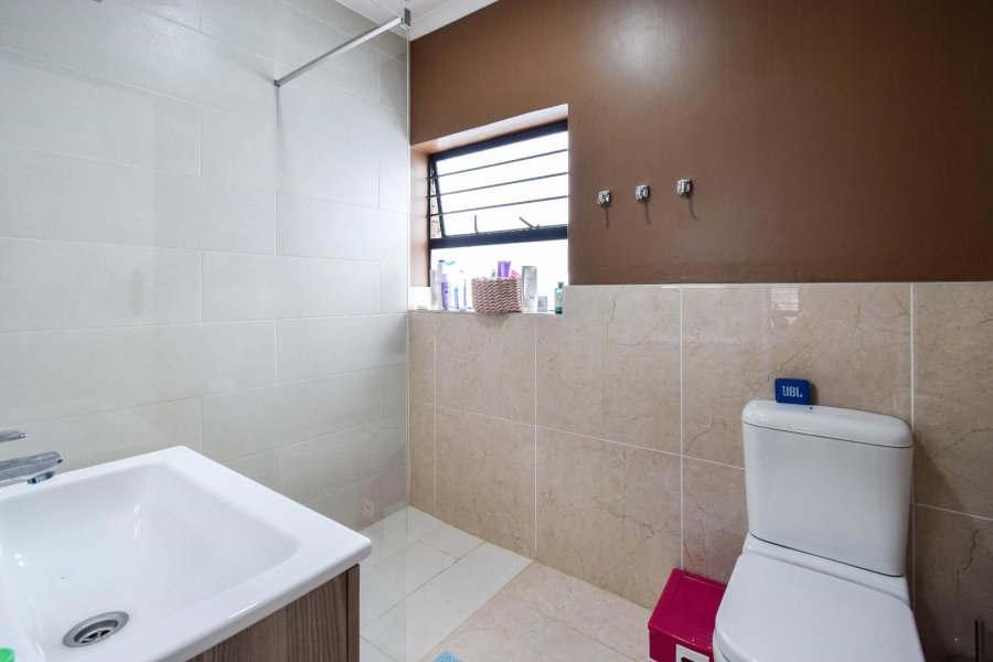 3 Bedroom Property for Sale in Garsfontein Gauteng