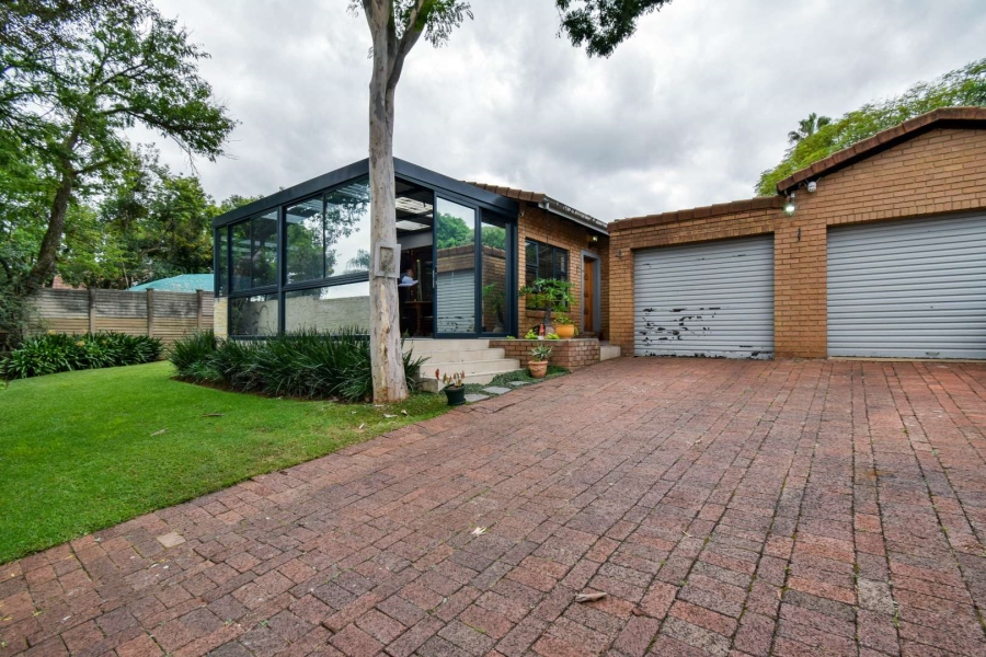 3 Bedroom Property for Sale in Garsfontein Gauteng