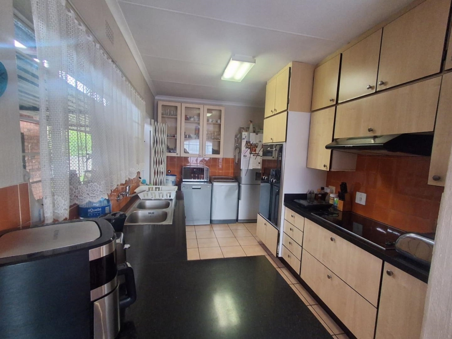 3 Bedroom Property for Sale in Glenvista Gauteng