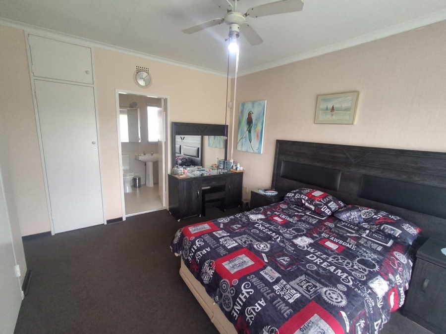 3 Bedroom Property for Sale in Glenvista Gauteng