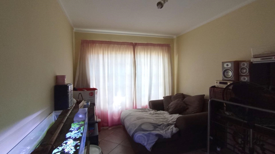 2 Bedroom Property for Sale in The Reeds Gauteng