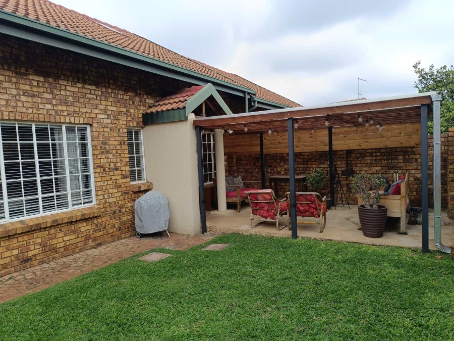 3 Bedroom Property for Sale in Clubview Gauteng