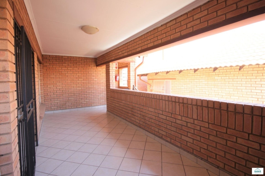 To Let 2 Bedroom Property for Rent in Hazeldean Gauteng