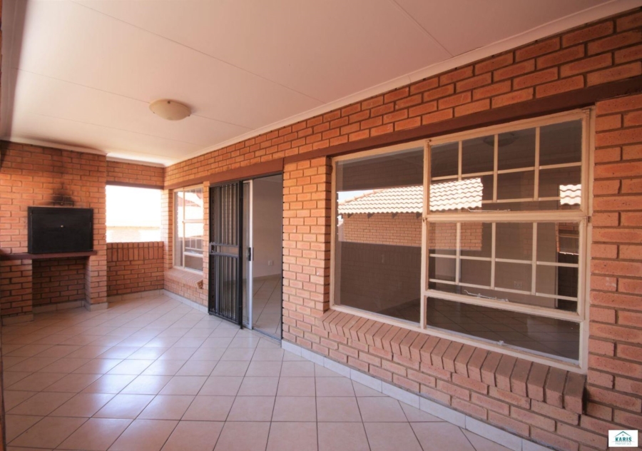 To Let 2 Bedroom Property for Rent in Hazeldean Gauteng