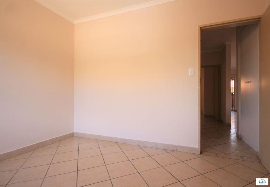 To Let 2 Bedroom Property for Rent in Hazeldean Gauteng