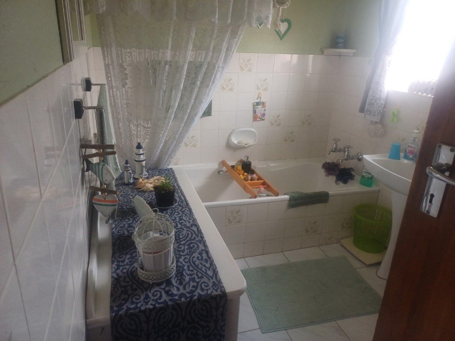 2 Bedroom Property for Sale in Birchleigh Gauteng