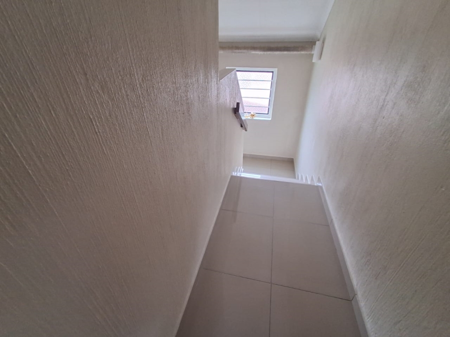 3 Bedroom Property for Sale in Die Hoewes Gauteng