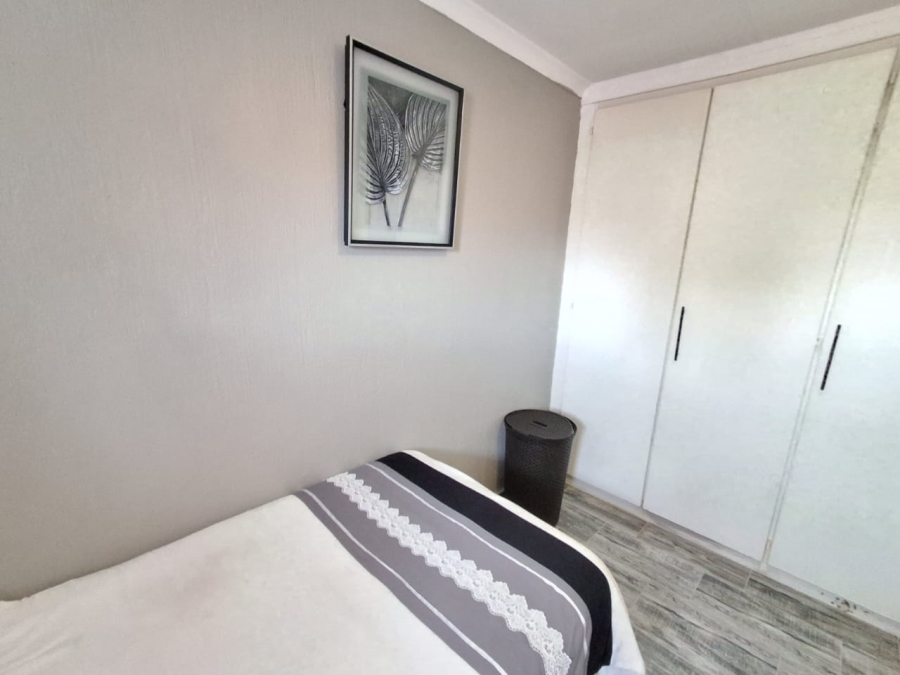 3 Bedroom Property for Sale in Die Hoewes Gauteng