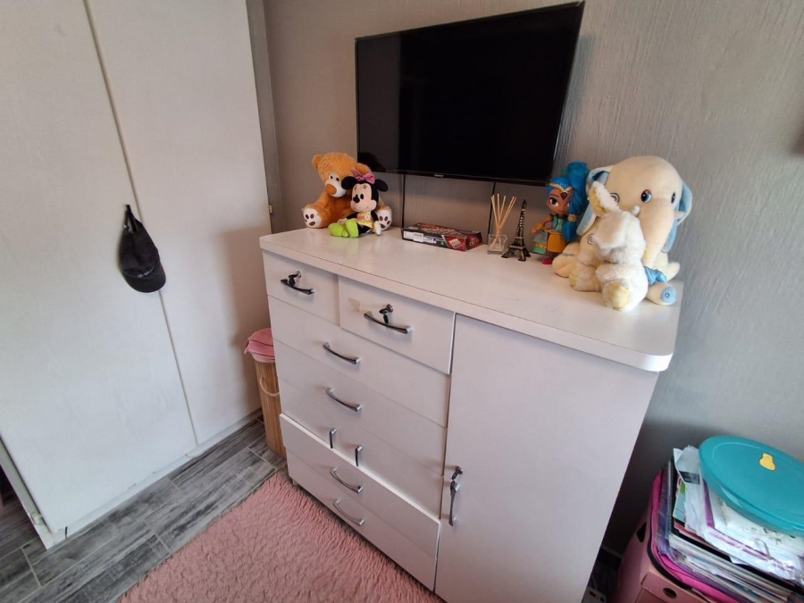 3 Bedroom Property for Sale in Die Hoewes Gauteng