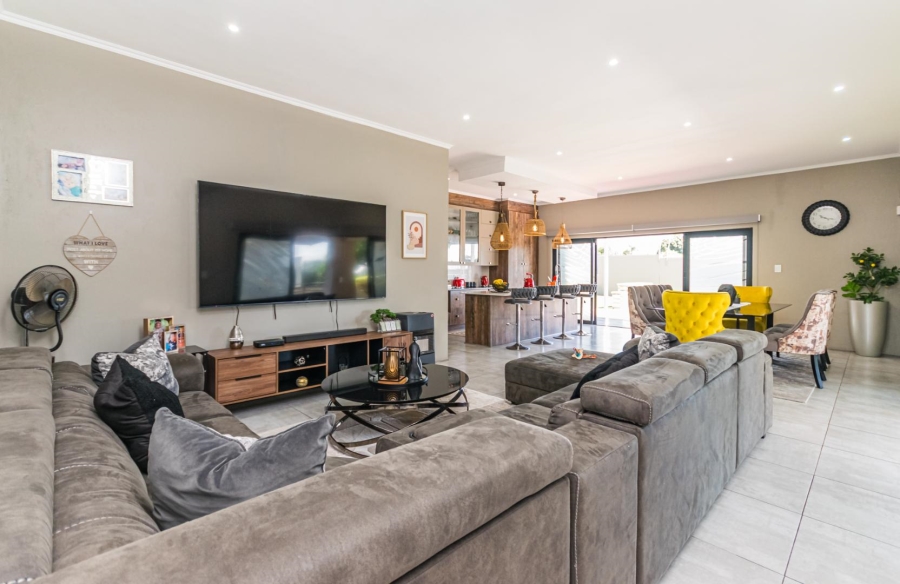 3 Bedroom Property for Sale in Homes Haven Gauteng