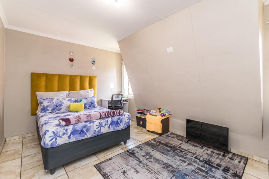 5 Bedroom Property for Sale in Willowbrook Gauteng