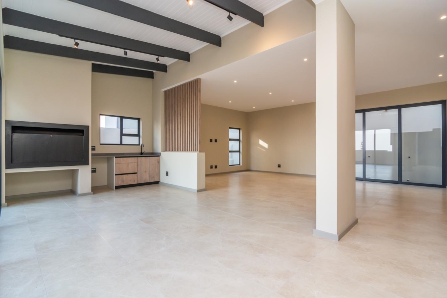 4 Bedroom Property for Sale in Homes Haven Gauteng