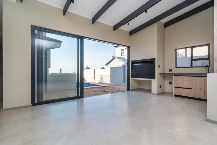 4 Bedroom Property for Sale in Homes Haven Gauteng