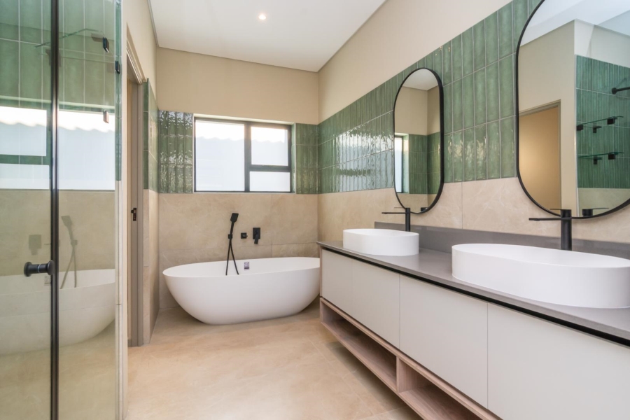 4 Bedroom Property for Sale in Homes Haven Gauteng