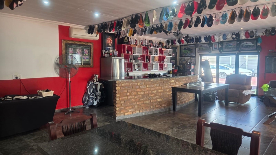 5 Bedroom Property for Sale in Raceview Gauteng