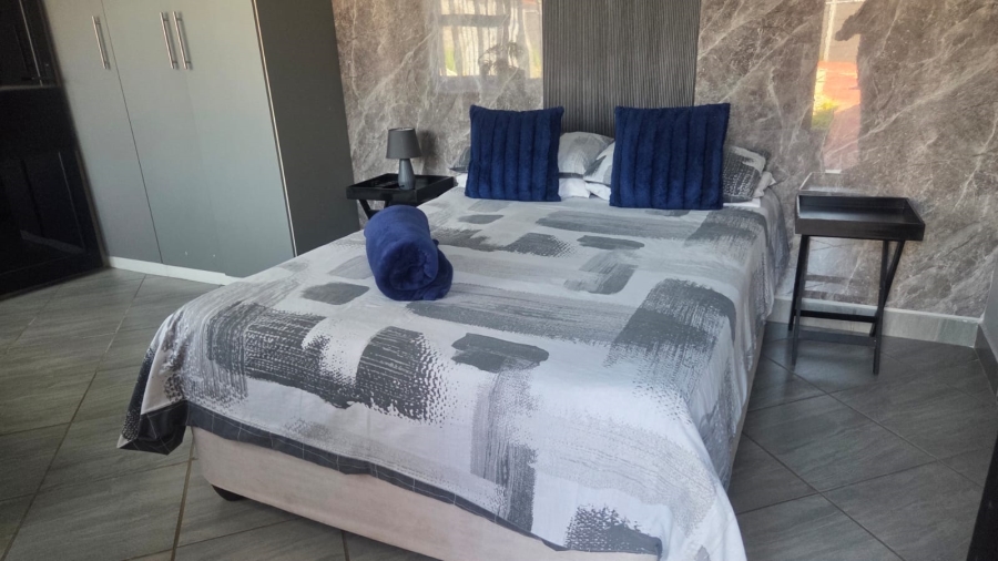 5 Bedroom Property for Sale in Raceview Gauteng
