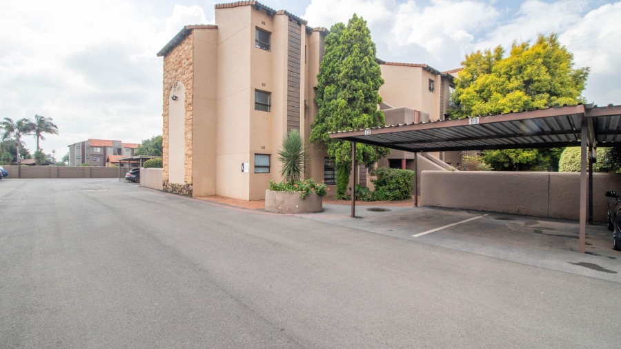 To Let 3 Bedroom Property for Rent in Lakefield Gauteng